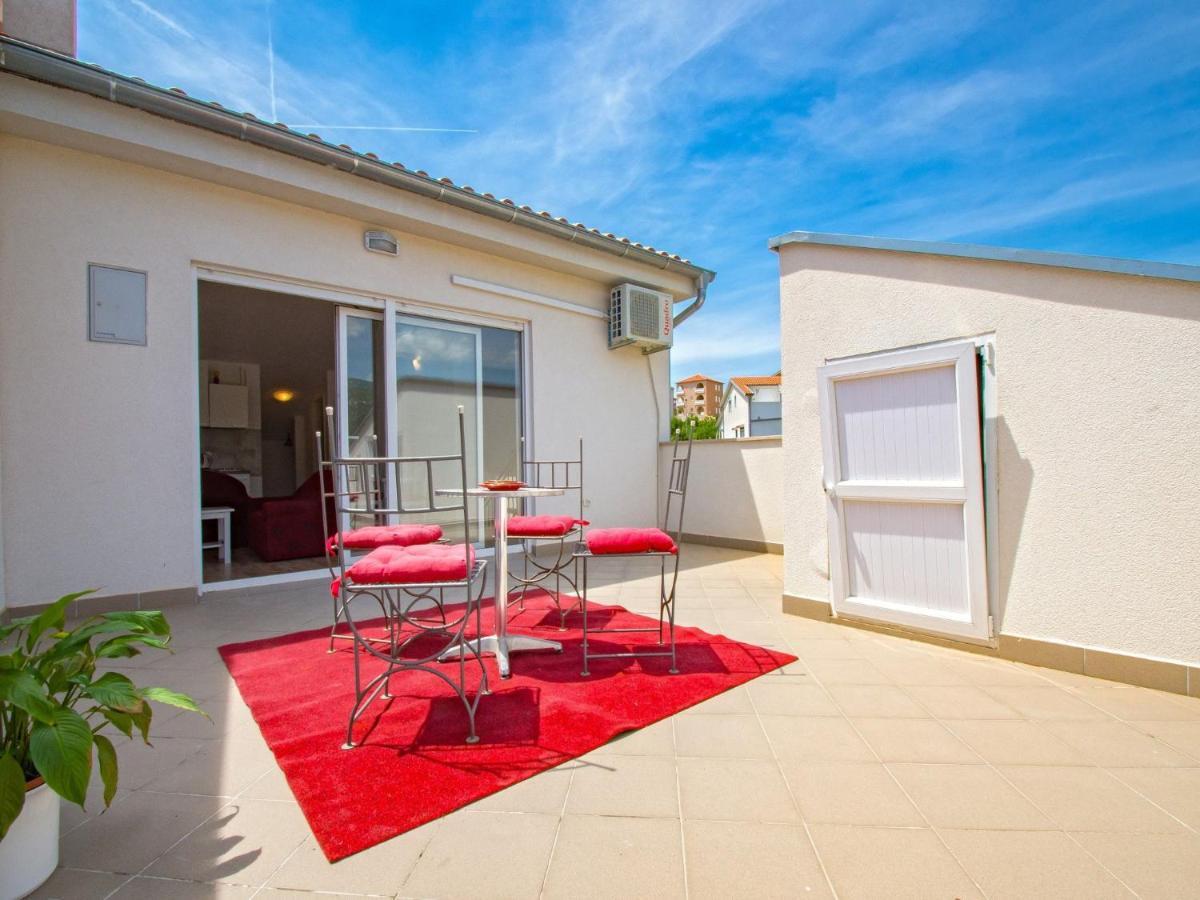 Apartments Franny Novi Vinodolski Exterior photo